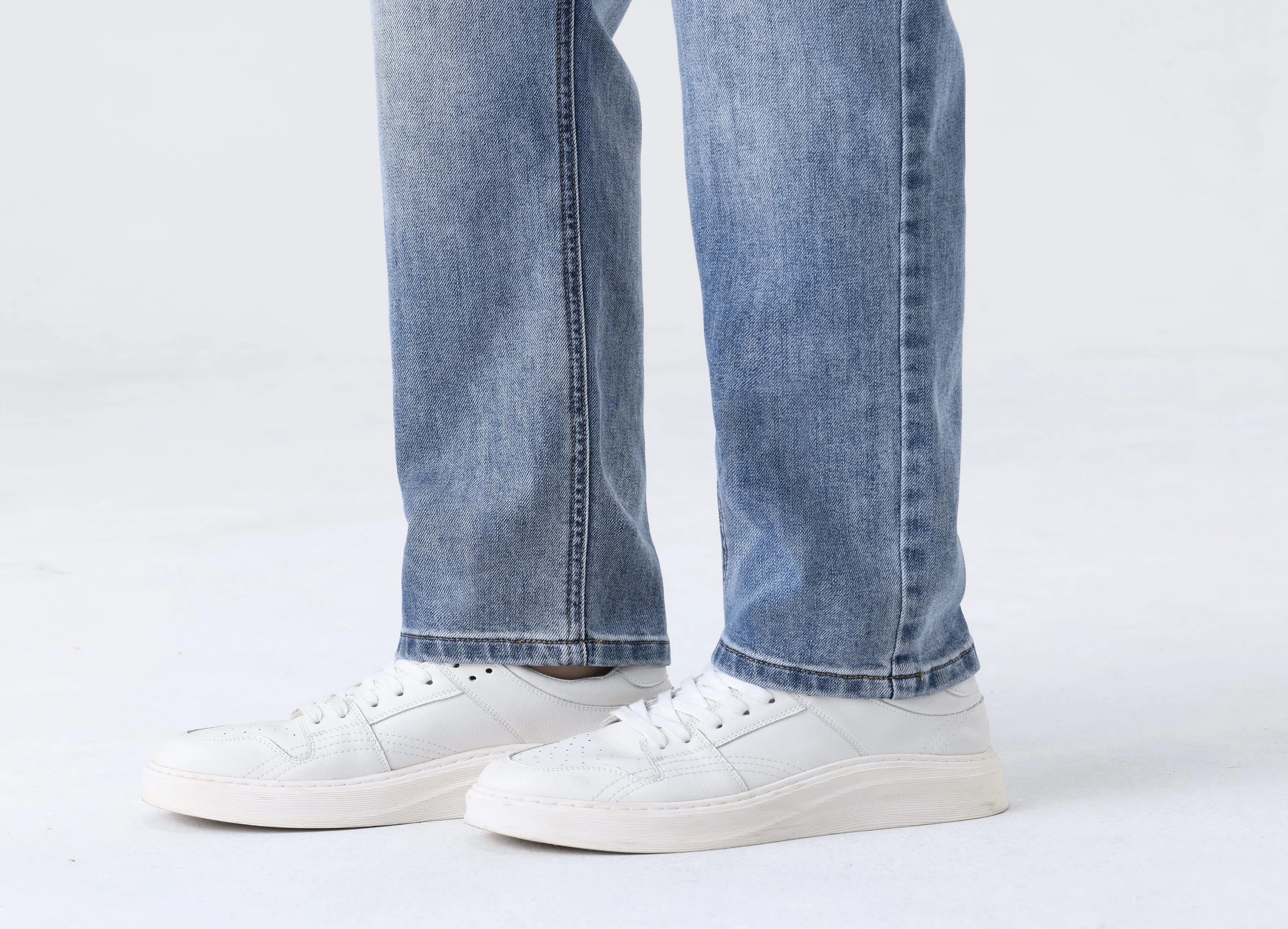 2025 New Loose Straight Leg Jeans for Men  Comfort Thin Stretch Cotton Blend Moisture-Wicking Casual Trousers for Daily Wear