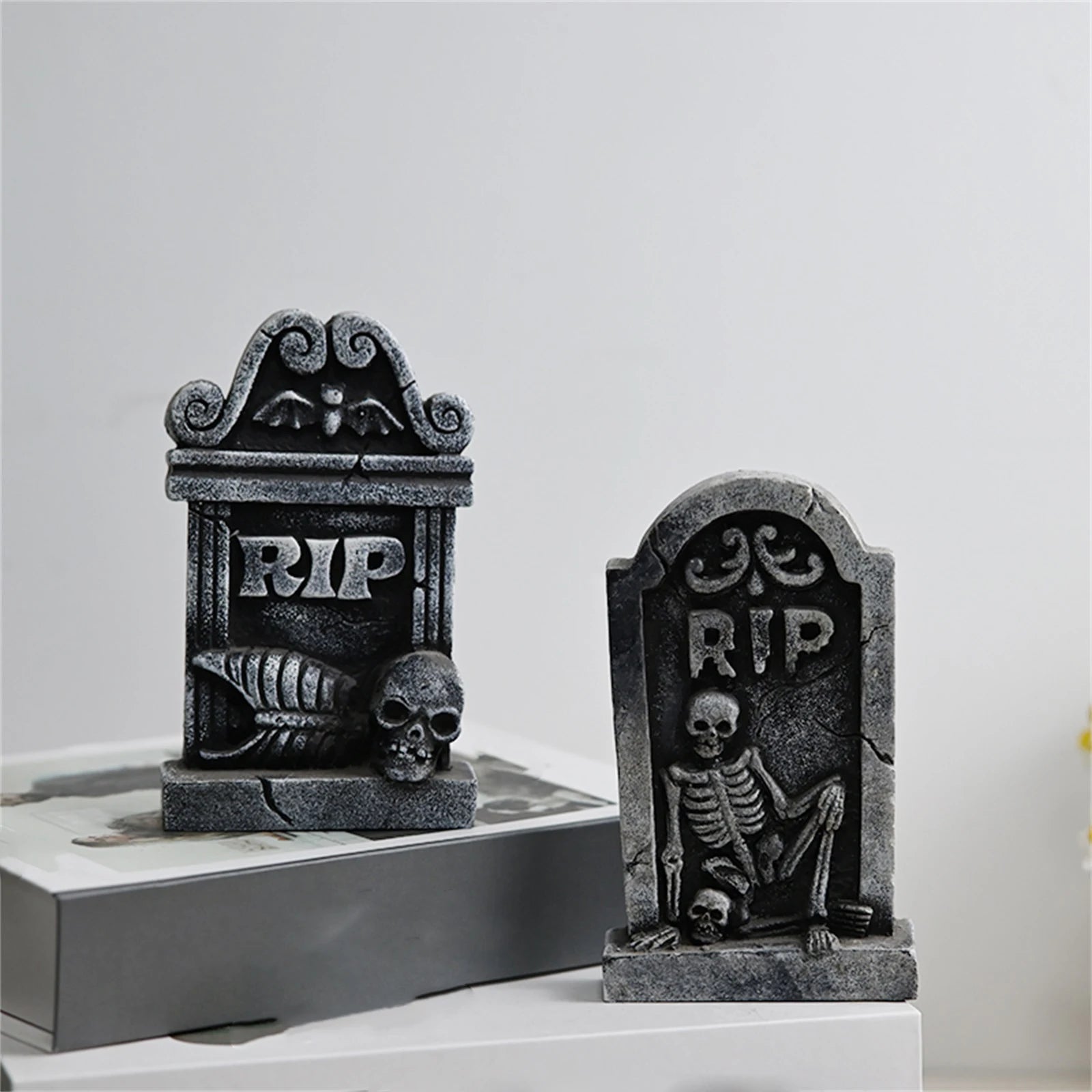 Halloween Tombstones Ghost Festival SkeletonTombstone Resin Ornaments Home Desktop Horror Atmosphere Decoration Props
