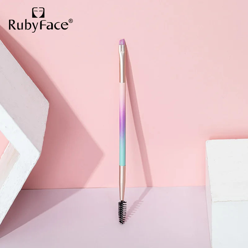 Beauty Colorful Tricolor Makeup Brush for Cosmetics Foundation Blush Powder Eyeshadow Makeup Brush Tool Soft Makeup Brushes