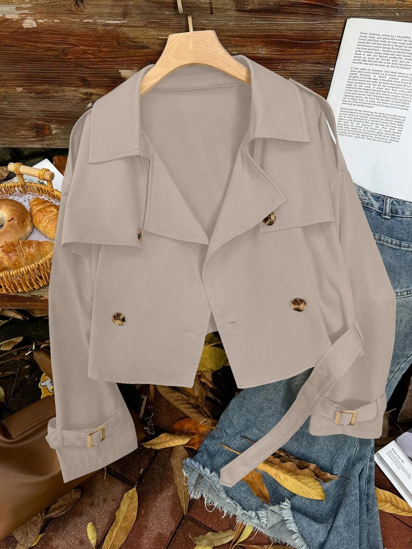 Women's Short Windbreaker Jacket, Casual Fashion Outerwear Coat, Lightweight Raincoat for Spring & Fall, Ladies' Daily Wear Esse