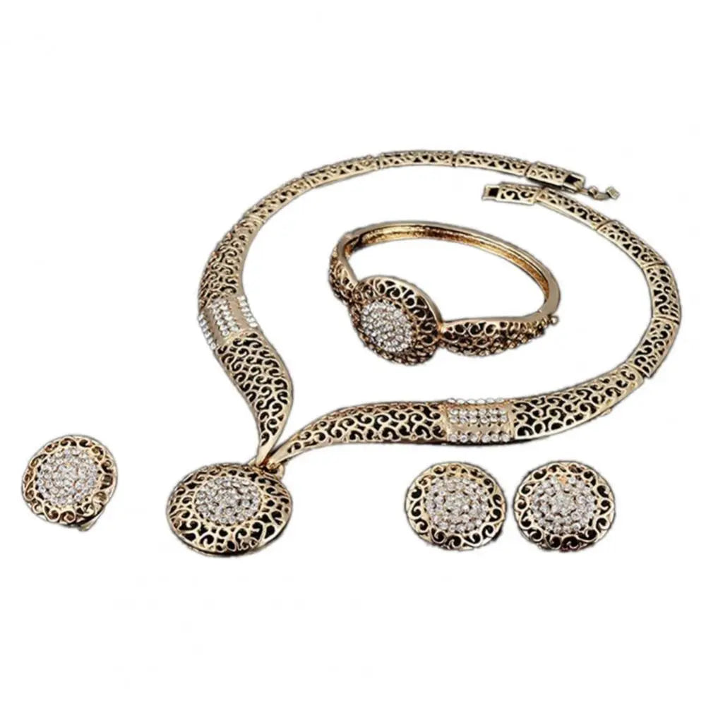 Exquisite Retro Jewelry Sets Shiny Golden Women Necklace Set High Quality Hollow Design Necklaces Bracelets Ring Sets Women
