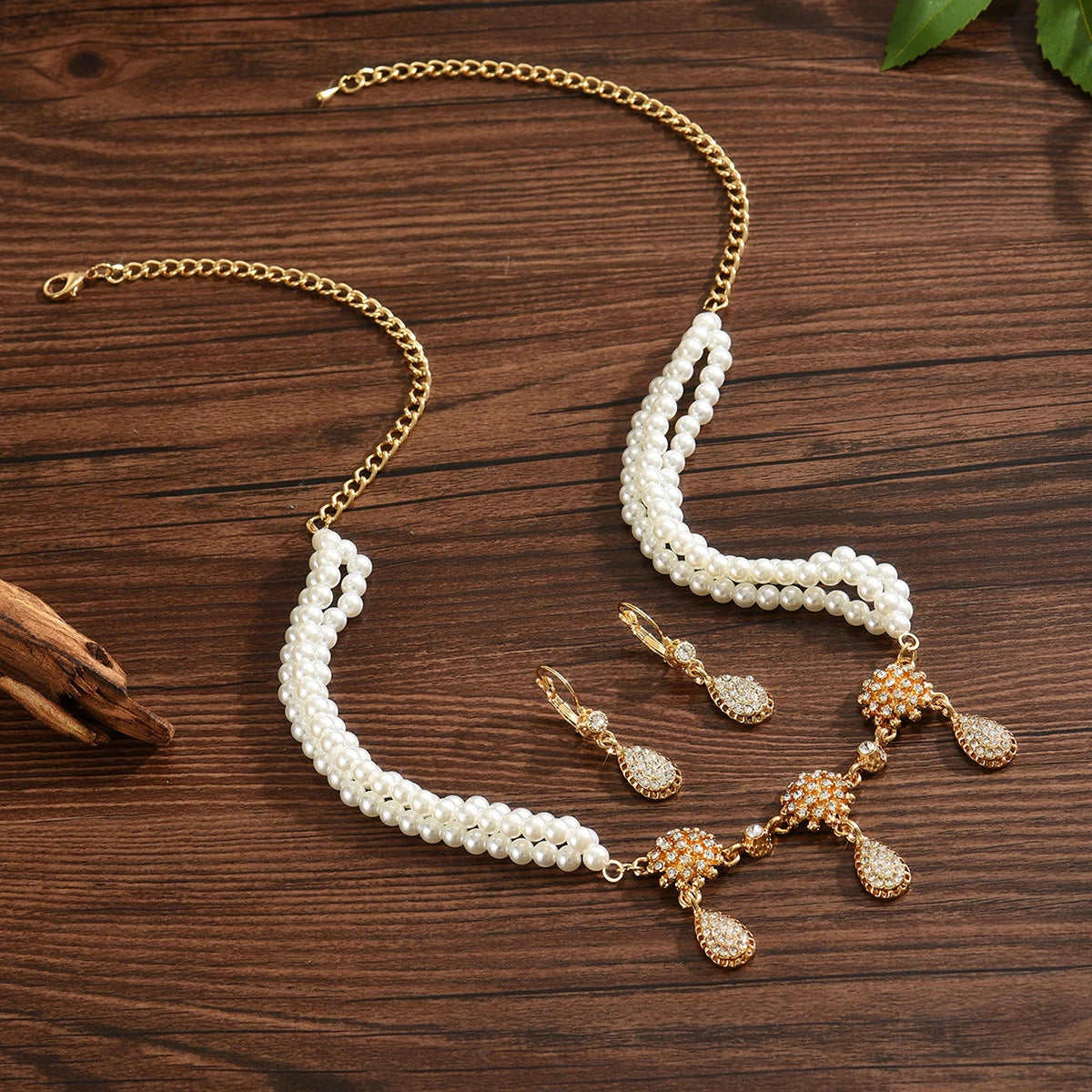 Stylish And Elegant Beaded Design With Exquisite Craftsmanship Pendant Necklace With Head Chain Wedding Set Jewelry