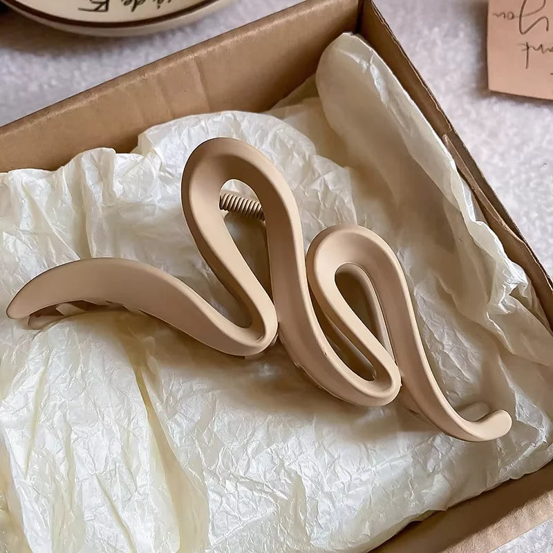 Fashion Korean Solid Color Acrylic Wave Hair Claws for Women Simple Hair Clip High Quality Daily Hair Accessories Girls Gift