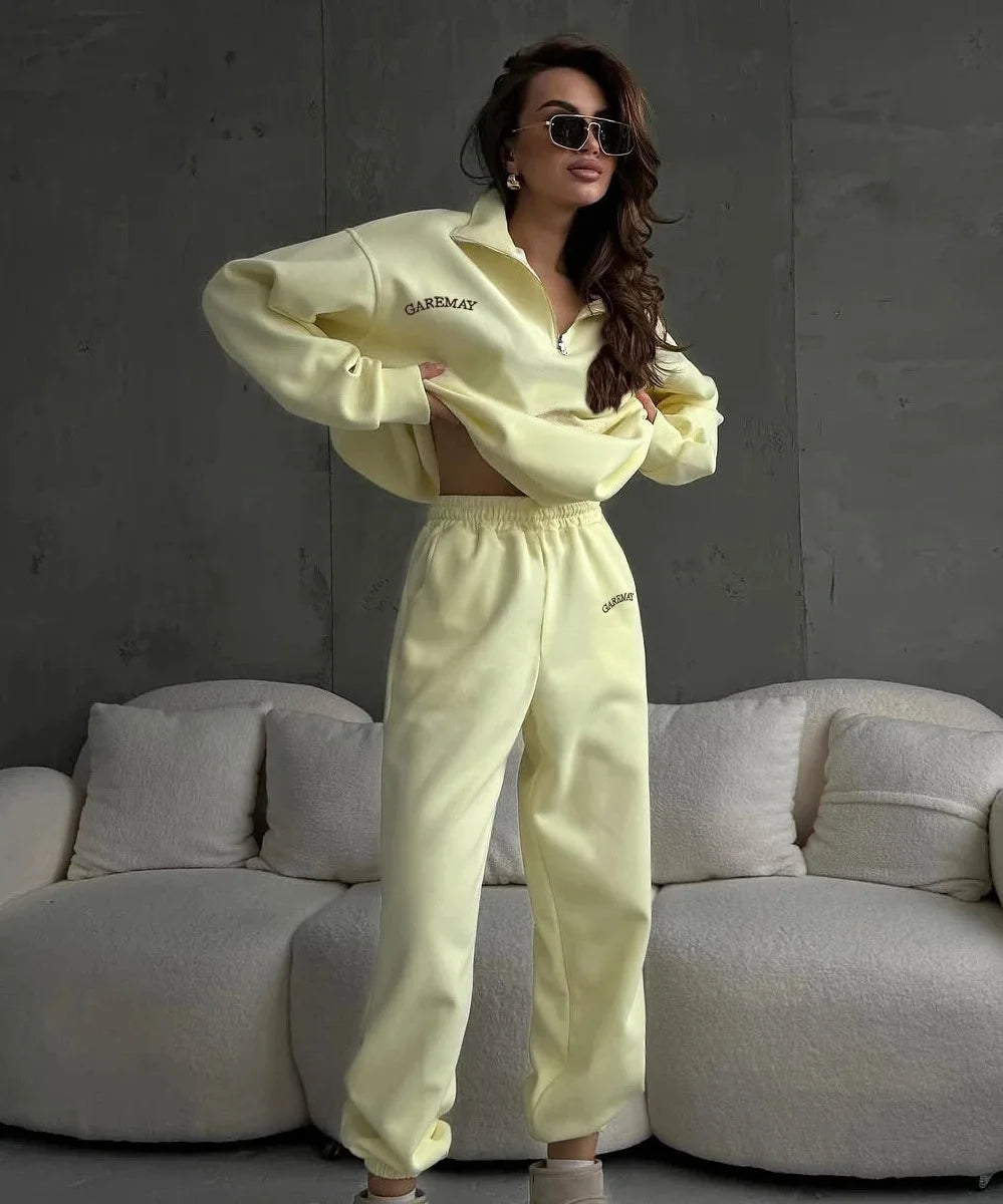 Fashionable Women's Sports Suit, Solid Color Loose Lapel, Long-sleeved Top, Straight-leg Pants, 2025 Women's Casual Sports Suit