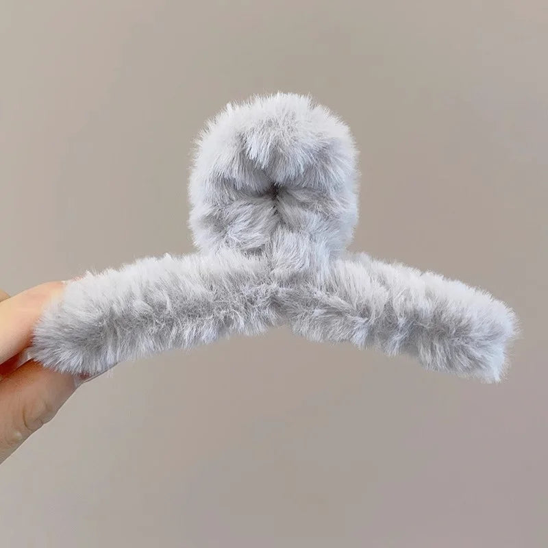 Winter Faux Fur Hair Claw for Women Elegant Acrylic Crab Barrette Hairpin Girl-Hair Accessories Furry Headwear Hair Claw Clip