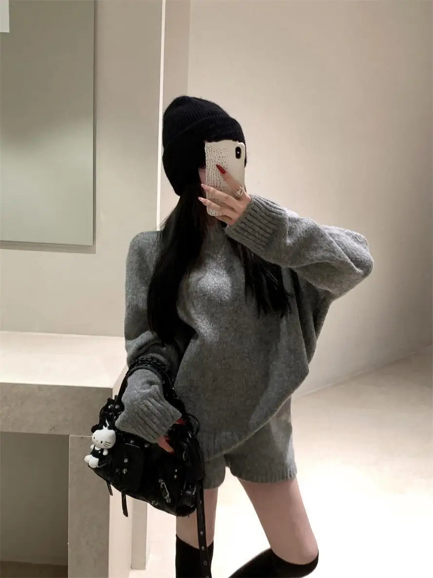 Korean Women's Suit in Autumn and Winter Loose Round Neck Long Sleeve Sweater Jacket Shorts Two-piece Suit
