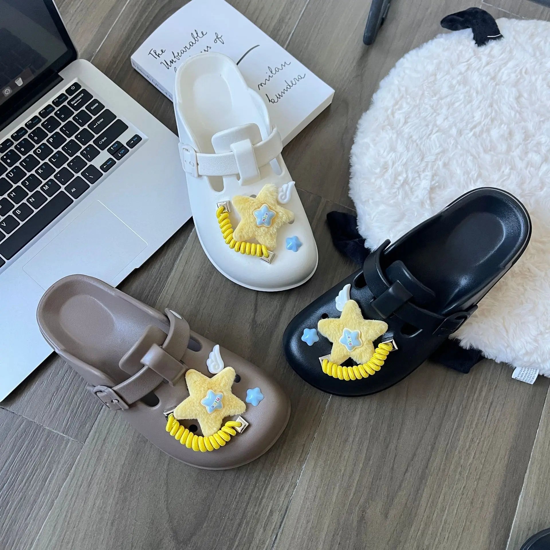 Top selling hole shoes with a high-end feel, non slip slippers for external wear, breathable half toe cap sandals