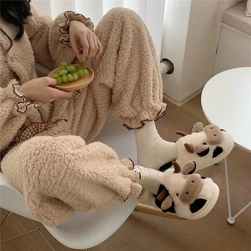 Winter Home Slippers for Couples Warm Plush Neutral Cartoon Cow Indoor Anti Slip Comfortable Cotton Slippers for Men and Women