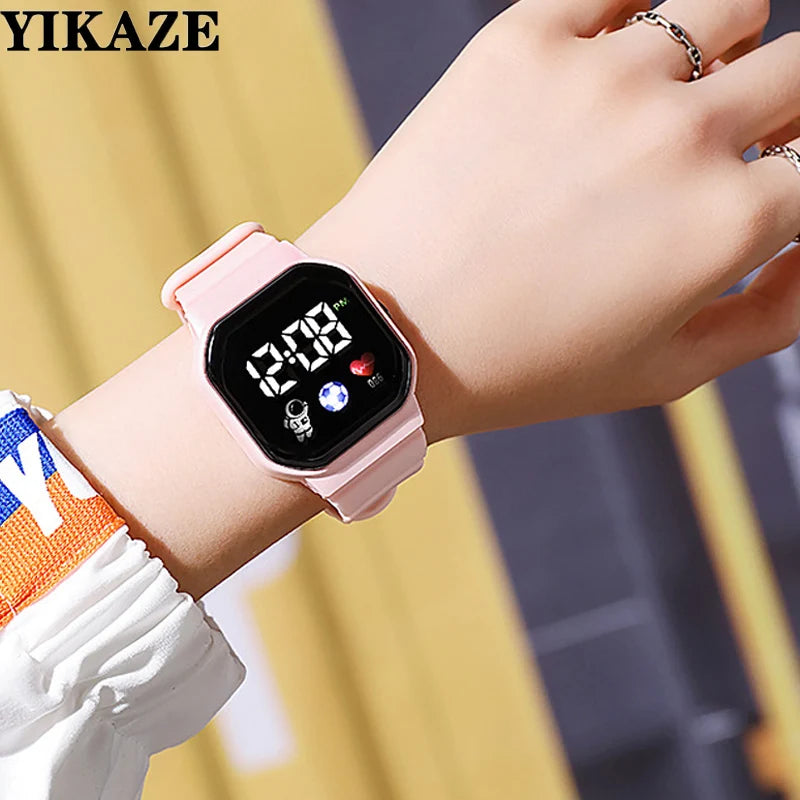 Sports Watch For Women And Men LED Electronic Digital Watch Fashion Casual Simple Silicone Female Watch Electronic Clock
