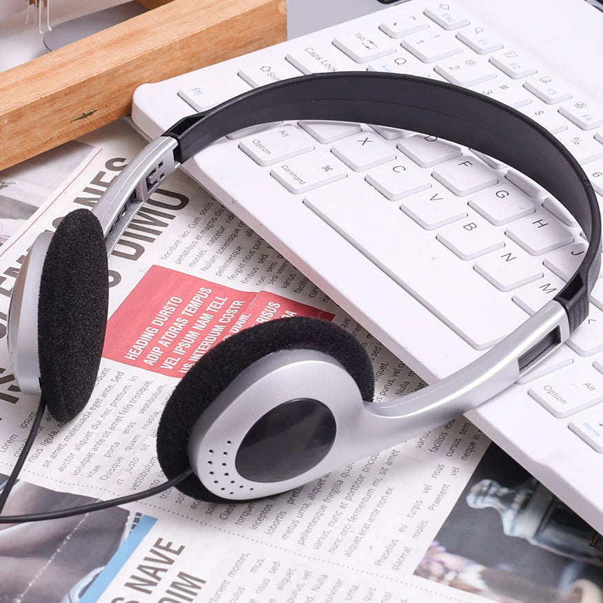 Wired Headphone with Microphone Universal Adjustable Headband and 3.5mm Audio Jack Music Headphones for School Home Work