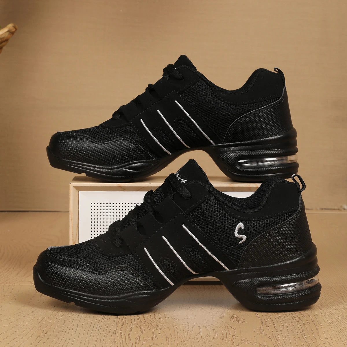 Sneakers Women Sports Shoes Soft Out Sole Breathable Dance Shoes Woman Practice Shoe Modern Dance Jazz Shoes for Women