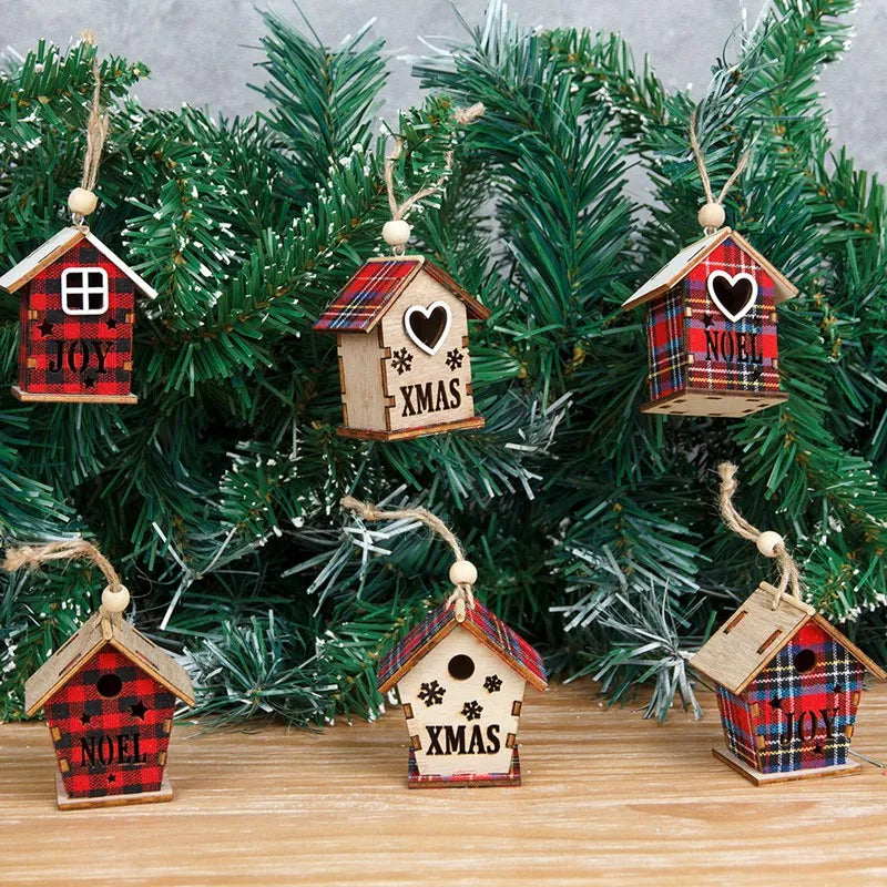 Christmas Hanging Ornament Wooden Cabin Shape Hollow Design Desktop Decor Ornaments Christmas Tree Hanging Decoration
