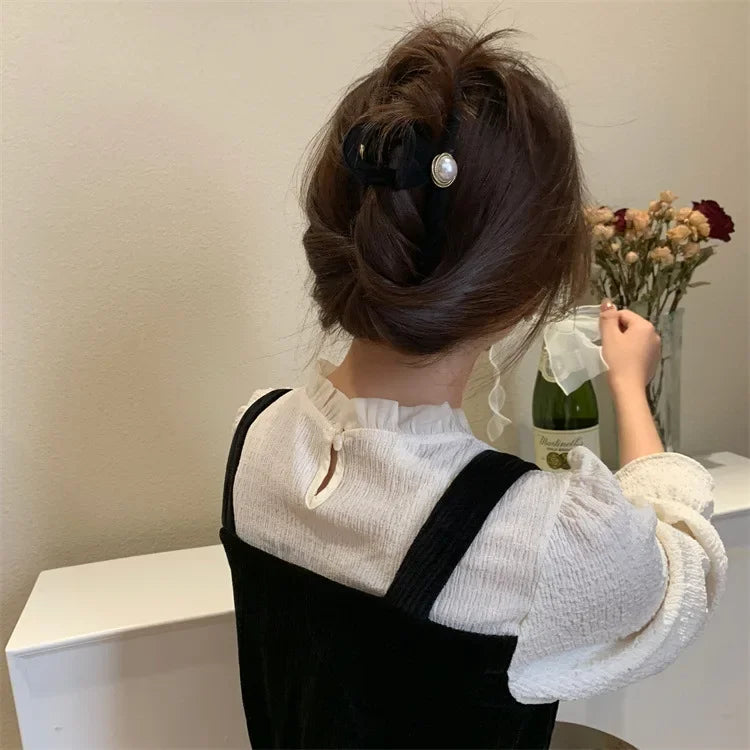 Women Hair Accessories Korean Fashion Large Black Pearl Camellia Heart Hair Claw Elegant Updo Headwear for Girls Shark Hair Pins