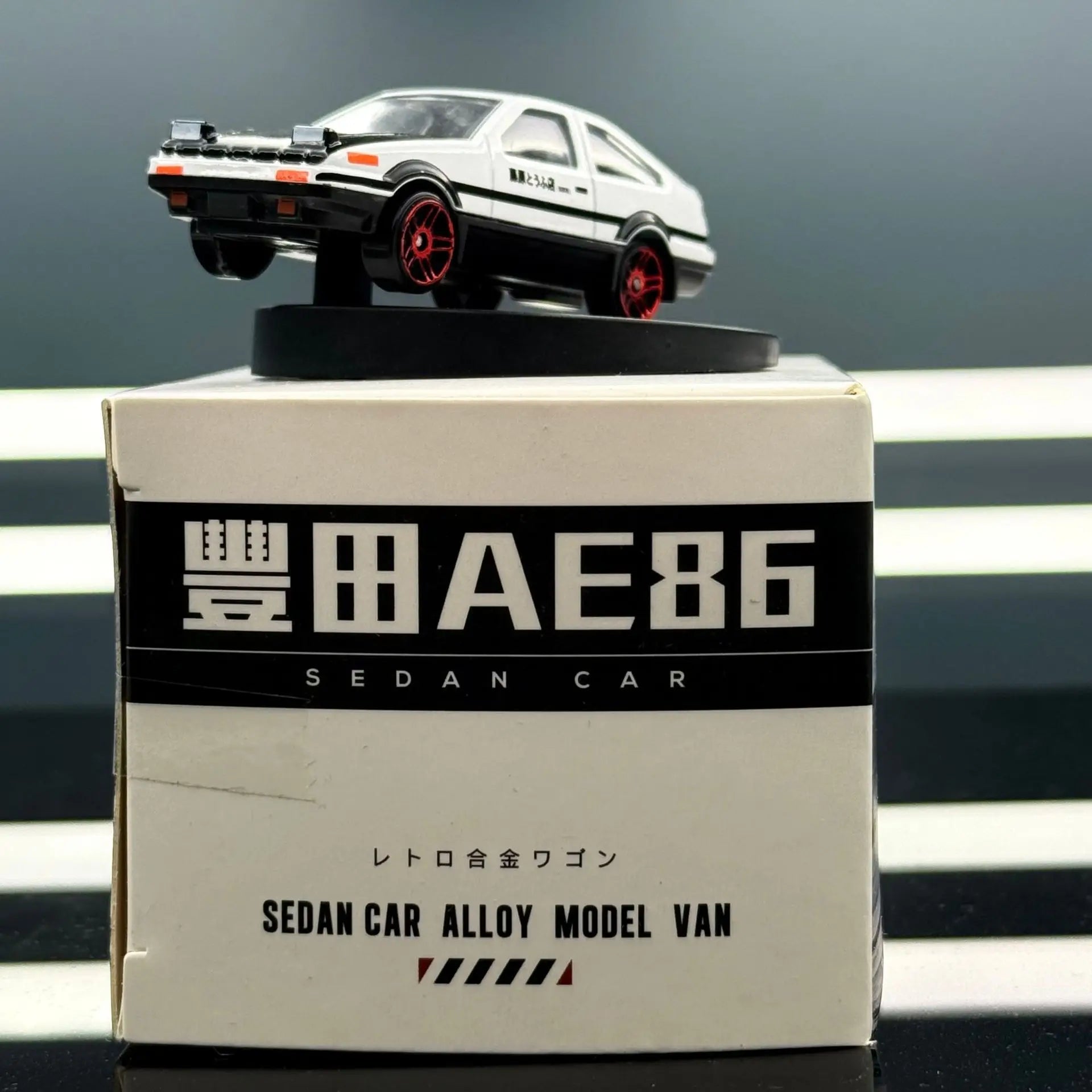 Car ornaments interior decoration drift tail swing rotating ornaments toy model center console car interior decoration