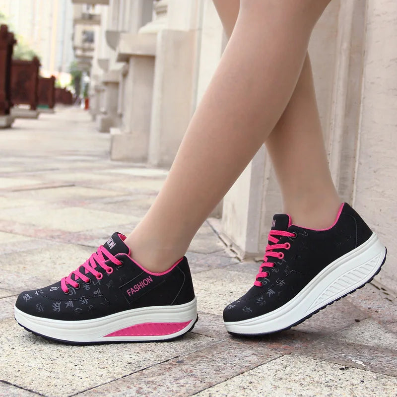 Women's Shoes Outdoor Casual Shoes Autumn Fashion Platform Vulcanized Shoes Flat Sole Walking Shoe Plus Size Lace-up Sneakers