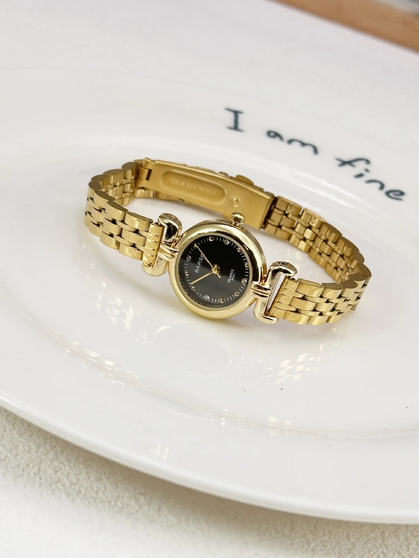 Women's Watches Fashionable and High-end Gold Steel Strip Small Dial Quartz Watch Simple Elegant Style Ladies' Watches