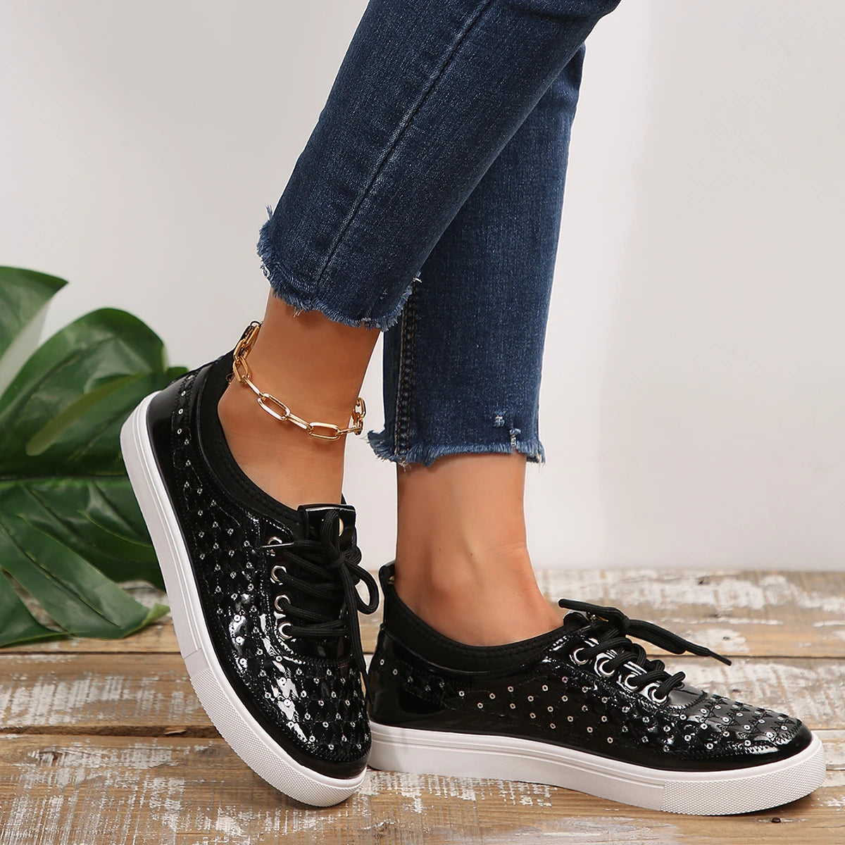 Sneakers Women New Sports Shoes Spring/autumn Fashion Glitter Round Toe Lace Up Comfortable Lightweight Flat Shoes for Women