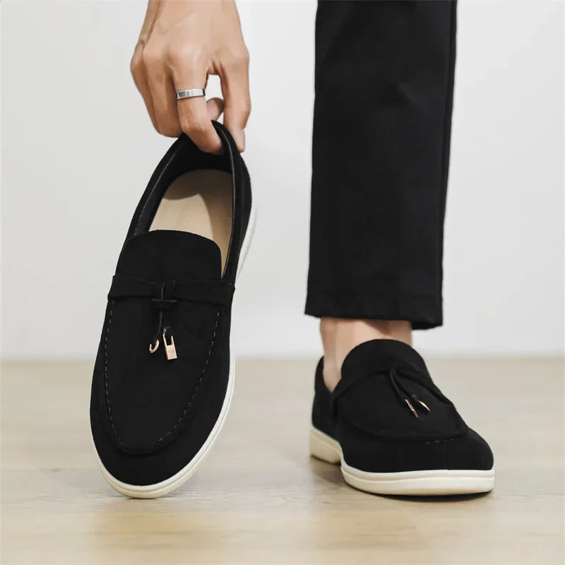 New Men's Shoes Suede Loafers Fashionable British Men's Casual Shoes Moccasins Outdoor Driving Shoes Handmade Slip Flat Shoes