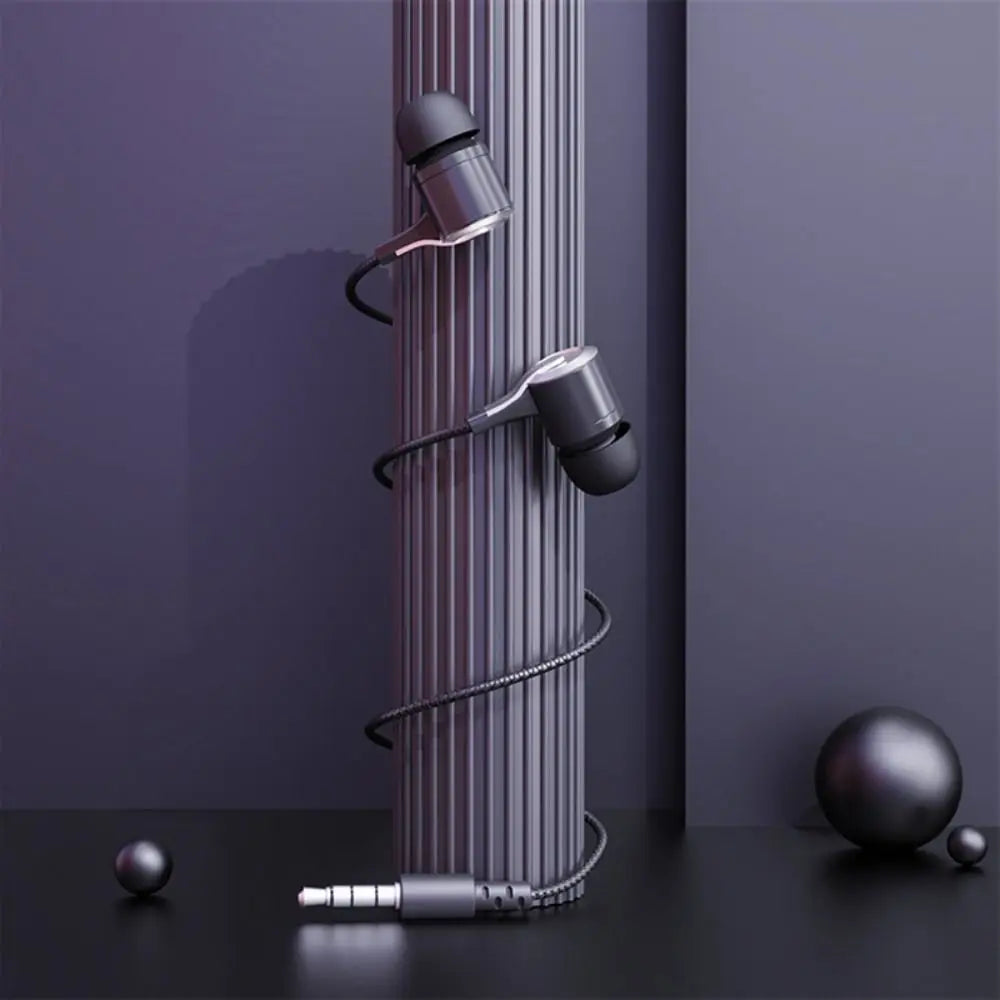 Wired Headphones 3.5mm Sport Earbuds Heavy Bass Wire Controlled In-ear Phone Earphones Stereo Headset with Mic Music Gaming