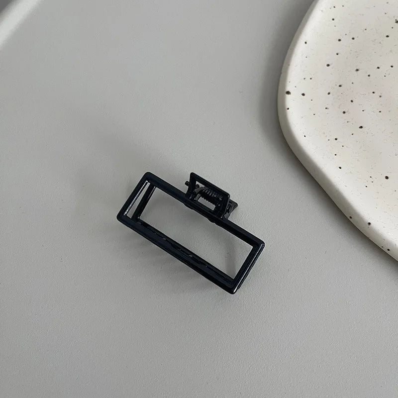 Women New Fashion Black Small Metal Claw Clips Headdress for Girls Mini Hair Clips Hairpins Barrettes Crab Clip Hair Accessories