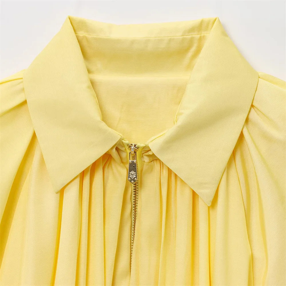 women's jacket is fashionable and simple with a lapel and zipper style puffy sleeves that exude a summer vibe