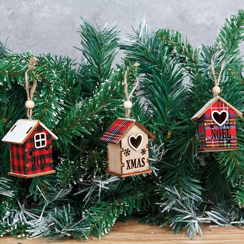 Christmas Hanging Ornament Wooden Cabin Shape Hollow Design Desktop Decor Ornaments Christmas Tree Hanging Decoration
