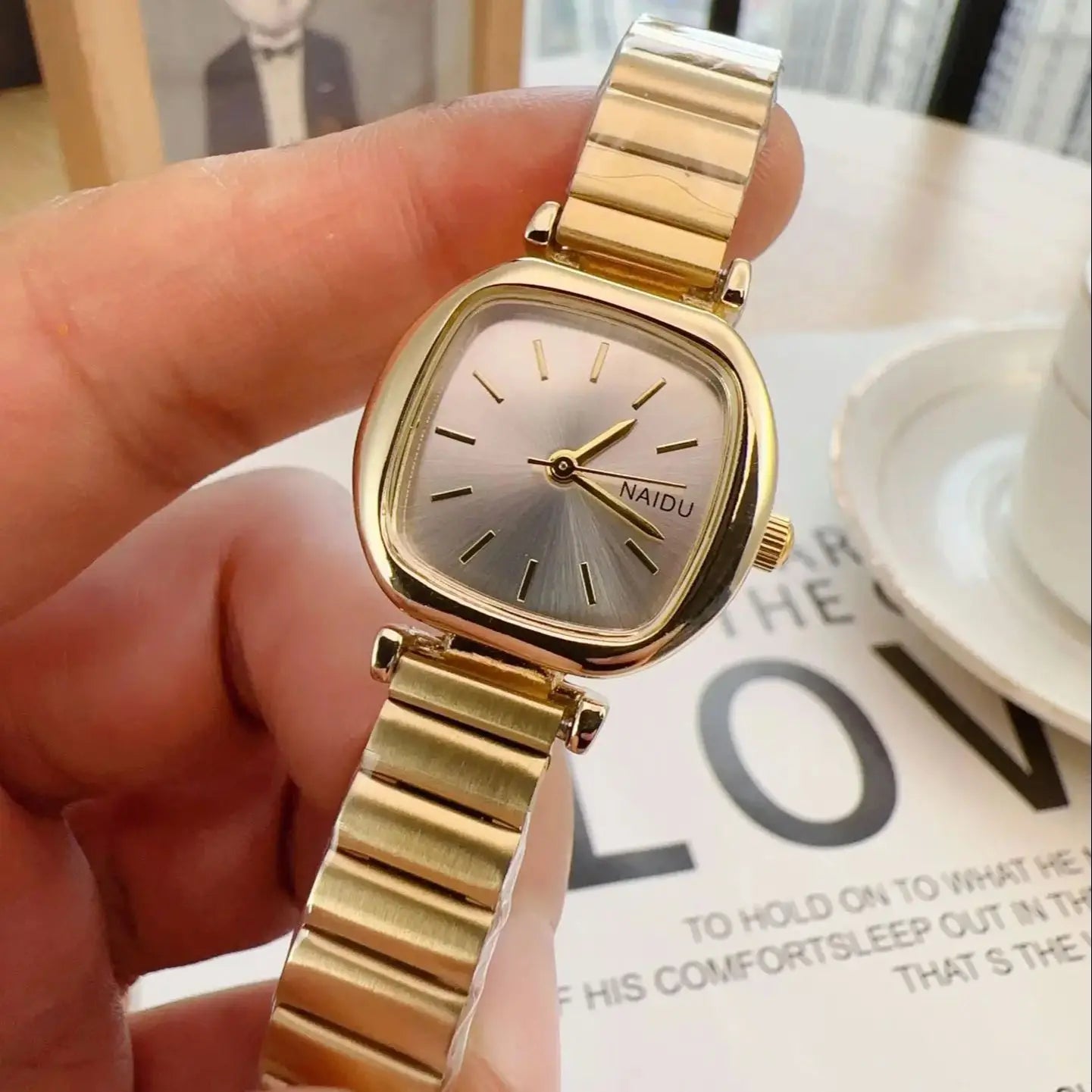 Women's Watch Simple Temperament Small Dial Square Student Wrist watches Fashion Ladies' Watches Clock Gift