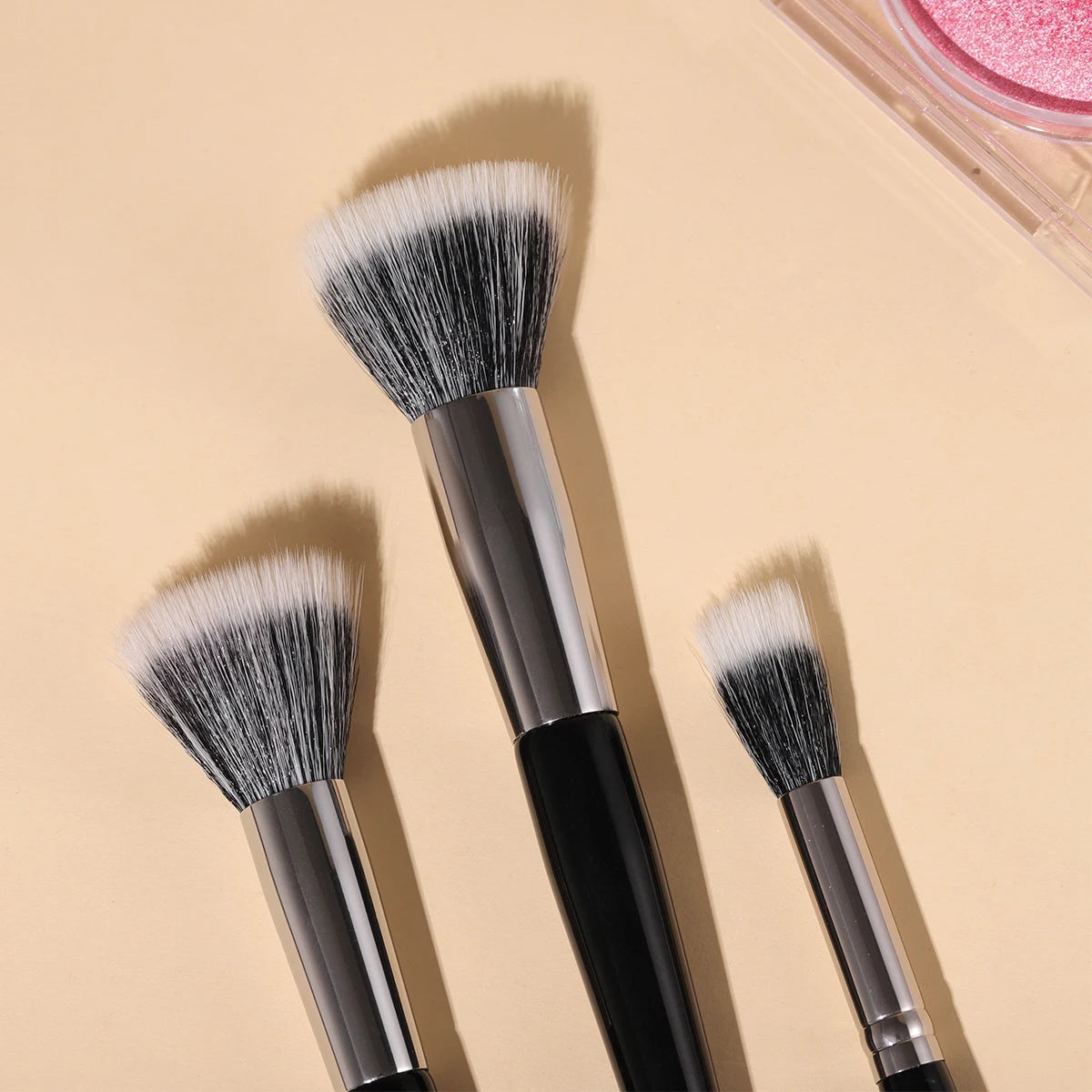 Bethy Beauty Large Angled Makeup Brush Stippling Brush Blush Brush For Contouring Sculpting Highlighting Blending Buffing
