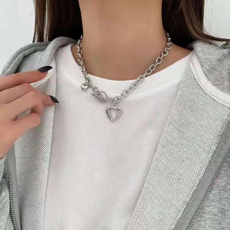 Accessories for Women Love Heart Buckle Necklace for Women Temperament Clavicle Chain Wedding Party Jewelry Gift Collares