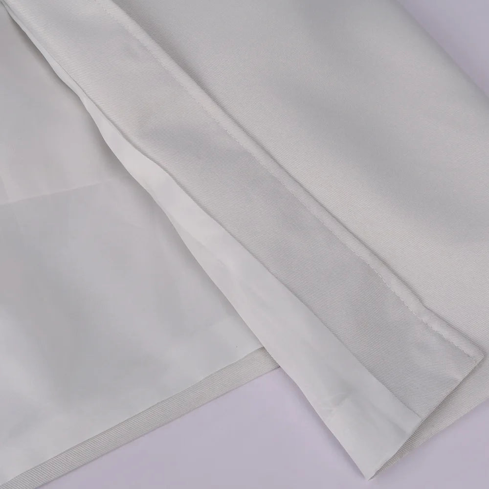 Halloween cosplay: a medieval stage performance costume with a split windbreaker, hat, and scepter for a palace banquet