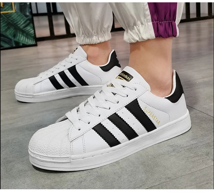 Couple Boardshoes Simple Basics Versatile Comfy Casual Light Walking Shoes New Hot Selling Men Women Student Little White Shoes