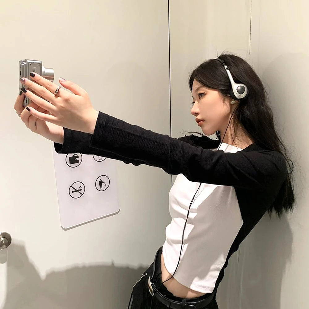 New Headphones Personality Retro Feelings Headset Black Fashion Style Headset Over Ear Earbud 3.5mm Wired Headset Photo Props