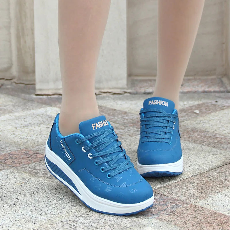 Women's Shoes Outdoor Casual Shoes Autumn Fashion Platform Vulcanized Shoes Flat Sole Walking Shoe Plus Size Lace-up Sneakers