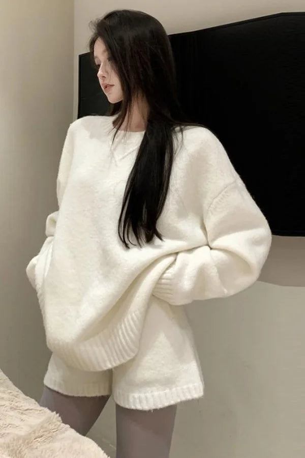 Korean Women's Suit in Autumn and Winter Loose Round Neck Long Sleeve Sweater Jacket Shorts Two-piece Suit