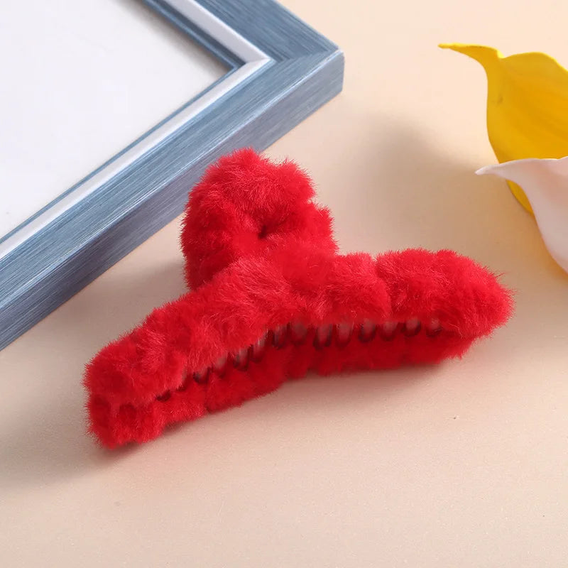 Winter Plush Hair Claw Elegant Acrylic Hairpins Faux Fur Hair Clip Barrette Crab Headwear for Women Girls Hair Accessories