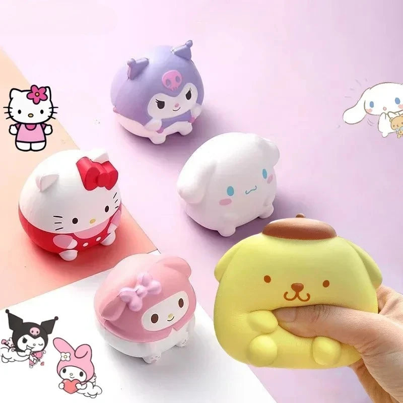 Kawaii Sanrios Kuromi Cinnamoroll Hello Kitty Kawaii Toys Anime Cartoon Children's Hand Pinch Squeeze Toys Gifts
