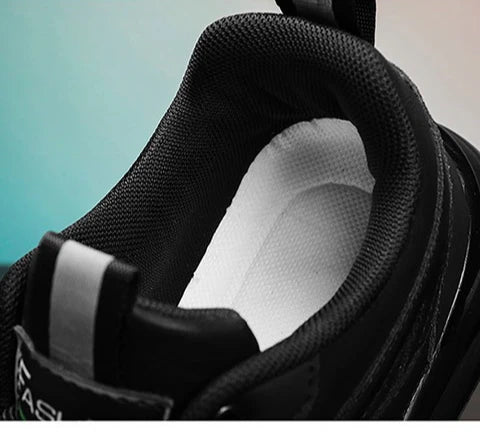 Men's Sneakers 2025 Spring Autumn New Waterproof Non Slip Wear-resistant Work Shoes Outdoor Fashion Lace Up Vintage Casual Shoes