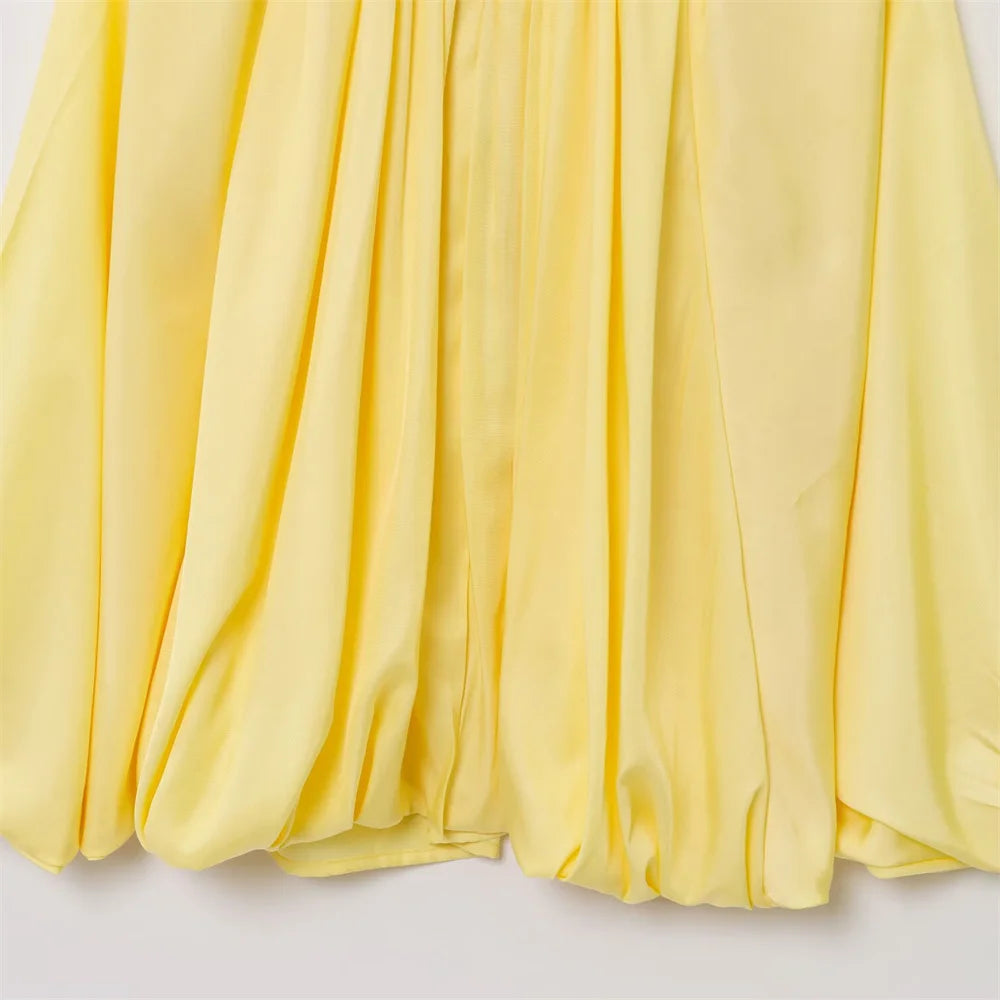 women's jacket is fashionable and simple with a lapel and zipper style puffy sleeves that exude a summer vibe