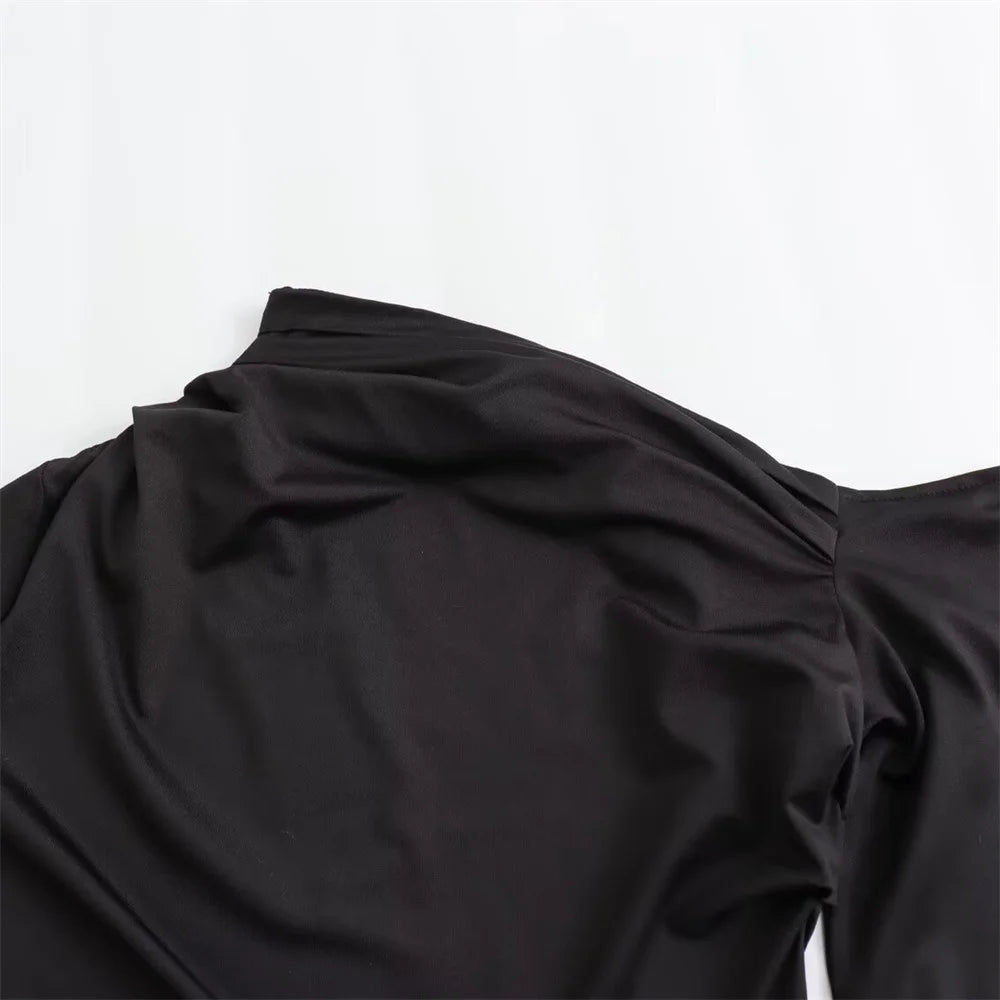 Autumn and winter new women's clothing style, Western style, slim fit, asymmetrical design, solid color long sleeved dress