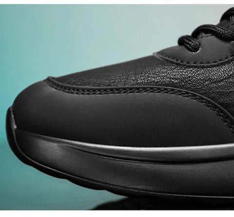 Men's Sneakers 2025 Spring Autumn New Waterproof Non Slip Wear-resistant Work Shoes Outdoor Fashion Lace Up Vintage Casual Shoes