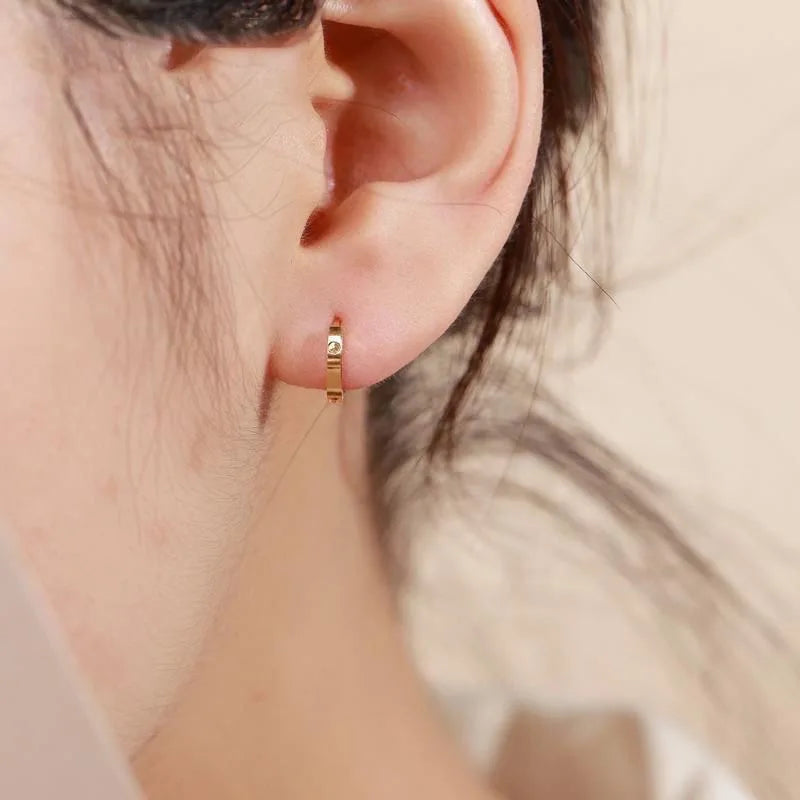 18K Gold Earring for Women Earring Clip Clasp Design Simple Fashion Fine Jewelry Gift