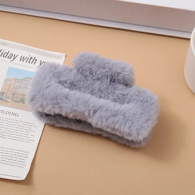 Winter Plush Square Hair Claw for Women Korean Elegant Acrylic Hairpins Faux Fur Hair Clip Pink Barrette Crab Hair Accessories