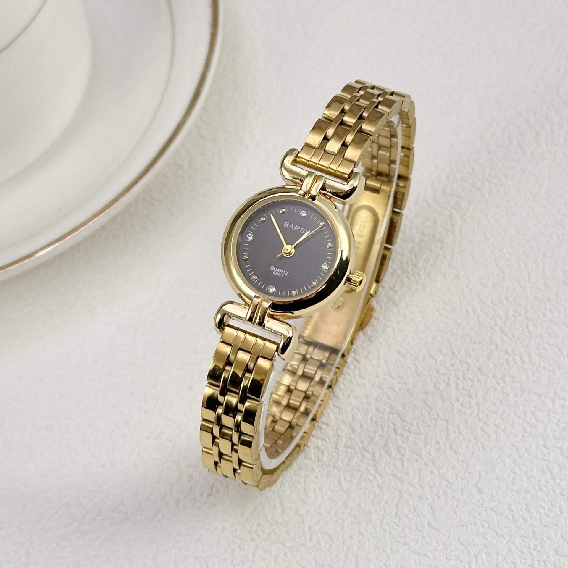 Women's Watches Fashionable and High-end Gold Steel Strip Small Dial Quartz Watch Simple Elegant Style Ladies' Watches