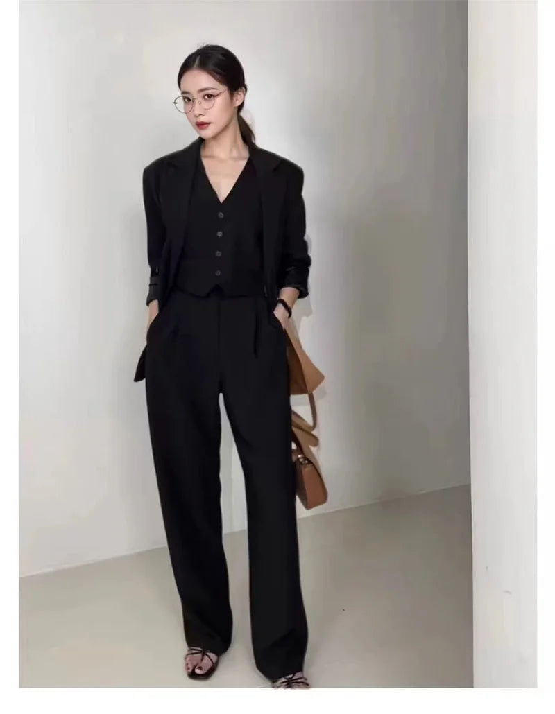 White Black Suit Vest Jacket For Women 2025 New Summer V-neck Short Style Sleeveless Jacket Fashion Lined Blazers Vest Waistcoat