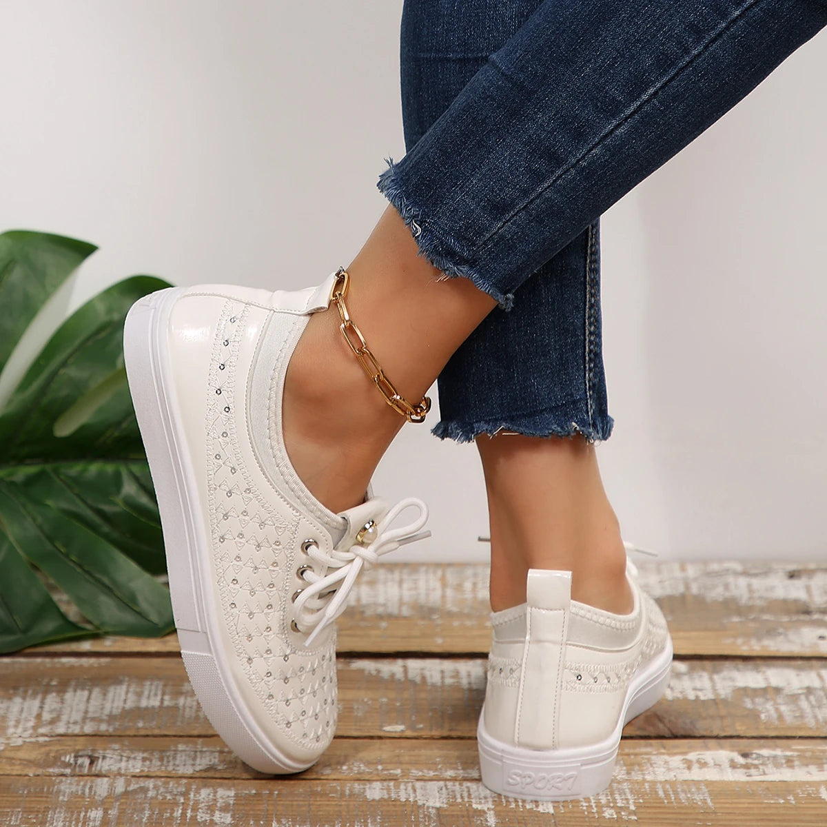 Sneakers Women New Sports Shoes Spring/autumn Fashion Glitter Round Toe Lace Up Comfortable Lightweight Flat Shoes for Women