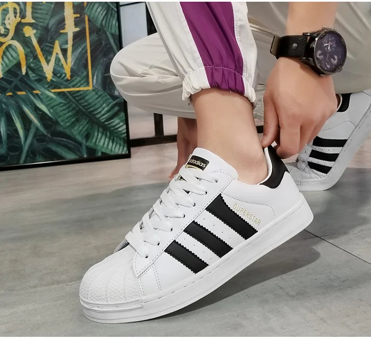 Couple Boardshoes Simple Basics Versatile Comfy Casual Light Walking Shoes New Hot Selling Men Women Student Little White Shoes