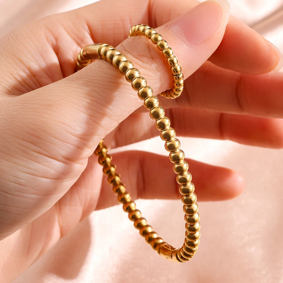 Luxurious and fashionable design bracelet and ring set, fashionable jewelry suitable for women’s parties and banquets