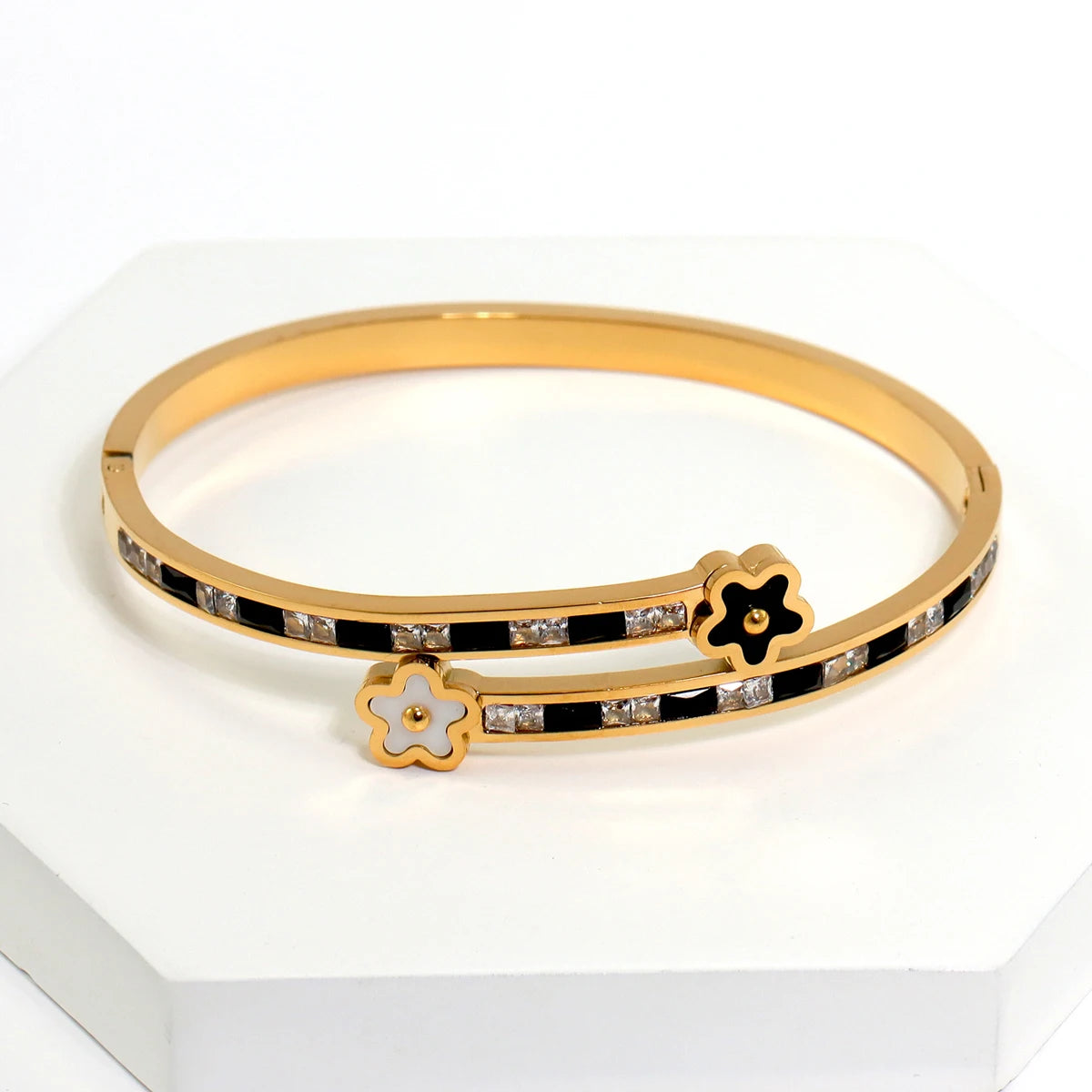 3Pcs/Sets Stainless Steel Clover Flower Cross Nail Bracelet for Women Leisure Wedding Jewelry Party Holiday Valentine's Day Gift