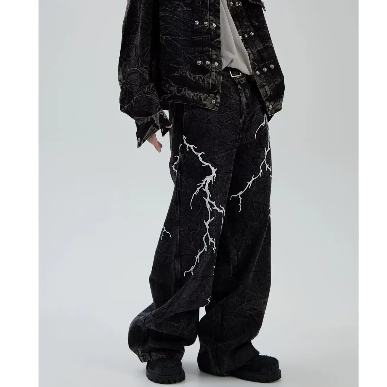 2024 American Washed Flare Jeans, Wide-leg Long Pants with Lightning Embroidery for Both Men and Women on High Street.