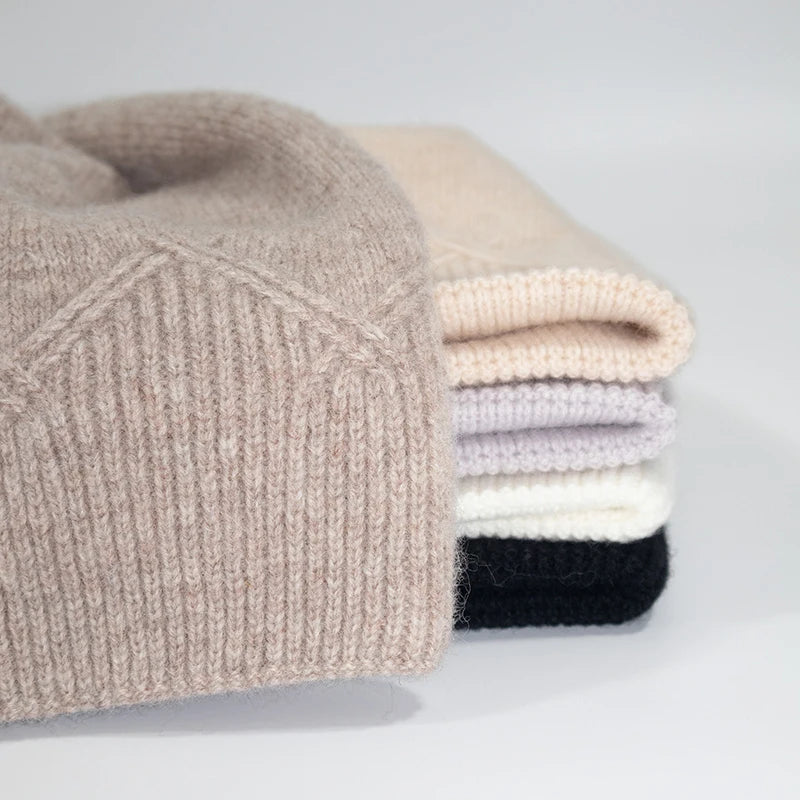 Winter Hat Women Wool Knit Beanie Slouchy Warm Soft Accessory For Autumn Cold Weather Skiing Sports Outdoor Holiday